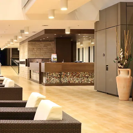 Falkensteiner Family Diadora Отель Петрчане