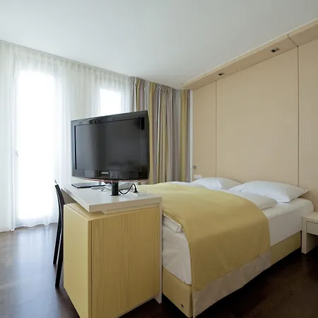 法肯斯特尼狄亚多拉家庭酒店