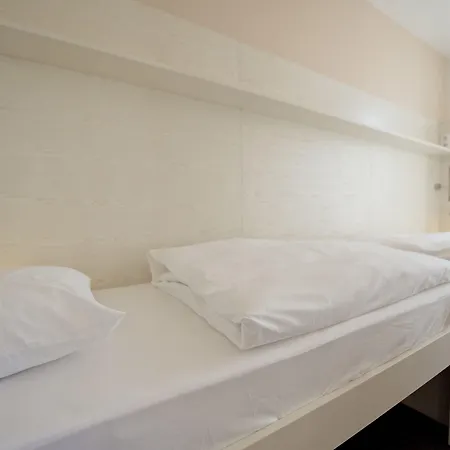 酒店 法肯斯特尼狄亚多拉家庭酒店