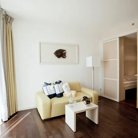 酒店 法肯斯特尼狄亚多拉家庭酒店