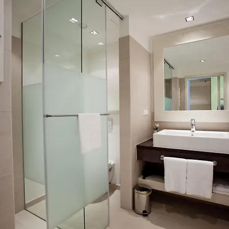 法肯斯特尼狄亚多拉家庭酒店 酒店 佩特坎内