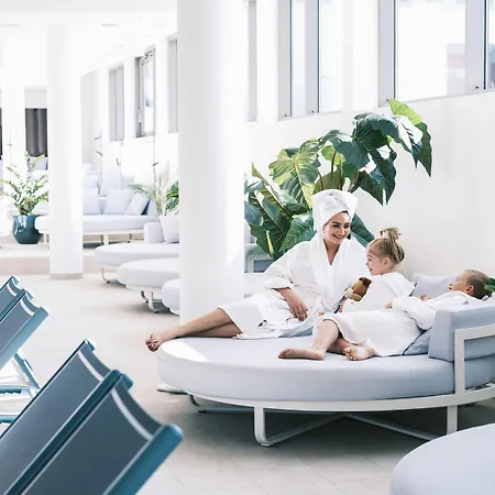 法肯斯特尼狄亚多拉家庭酒店 酒店 佩特坎内