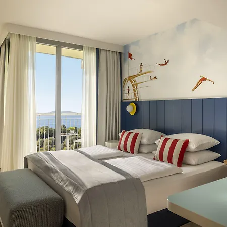 法肯斯特尼狄亚多拉家庭酒店 5*