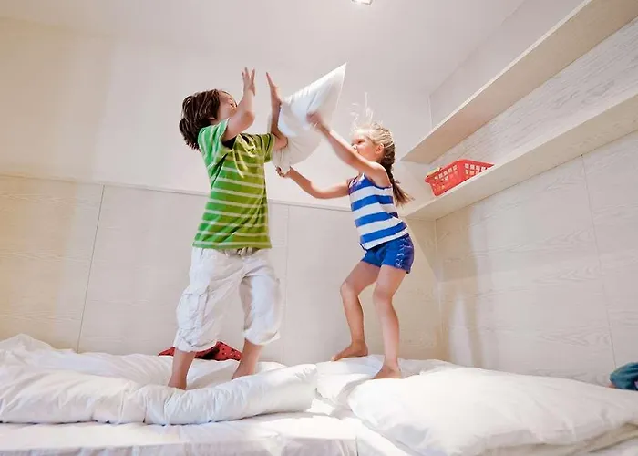 法肯斯特尼狄亚多拉家庭酒店 酒店