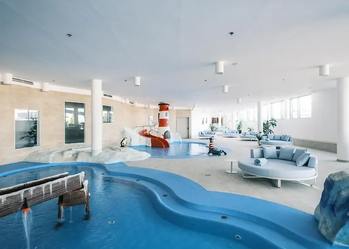 法肯斯特尼狄亚多拉家庭酒店 佩特坎内