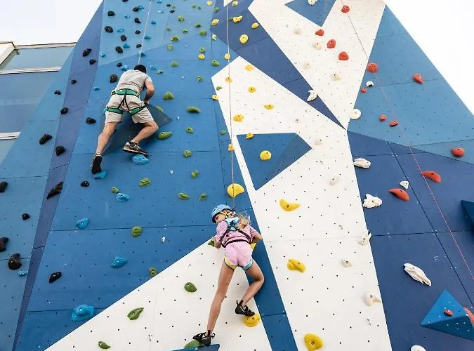 法肯斯特尼狄亚多拉家庭酒店 佩特坎内