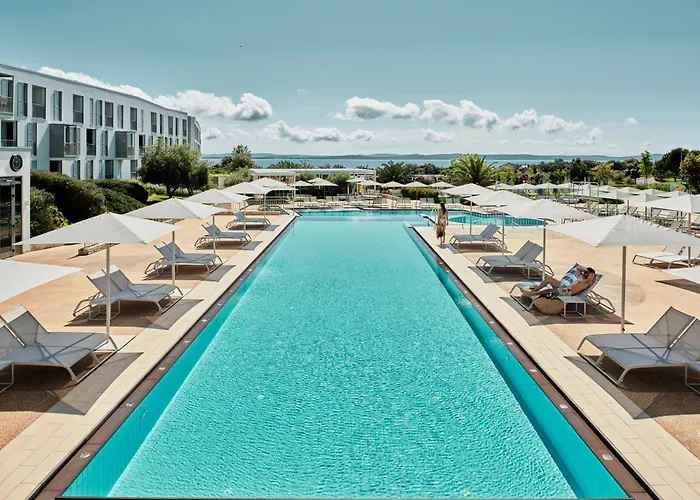 法肯斯特尼狄亚多拉家庭酒店 佩特坎内