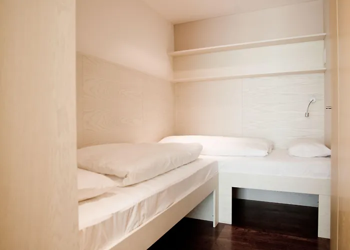 法肯斯特尼狄亚多拉家庭酒店