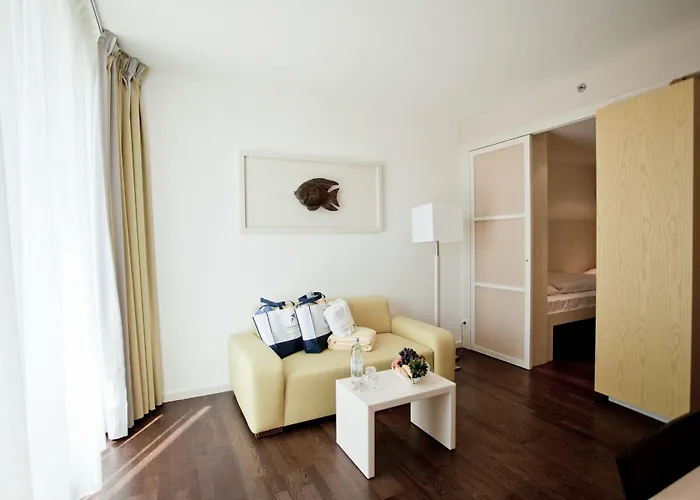 酒店 法肯斯特尼狄亚多拉家庭酒店