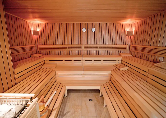 法肯斯特尼狄亚多拉家庭酒店