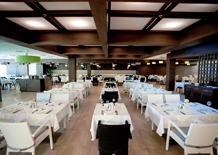 法肯斯特尼狄亚多拉家庭酒店 佩特坎内