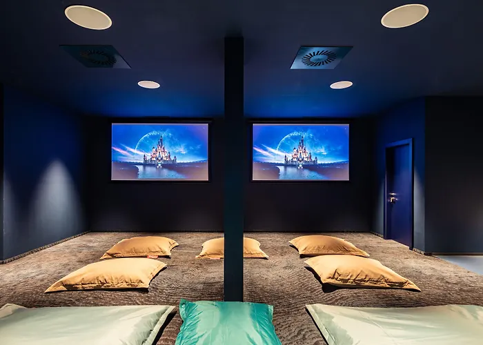 法肯斯特尼狄亚多拉家庭酒店 5* 佩特坎内