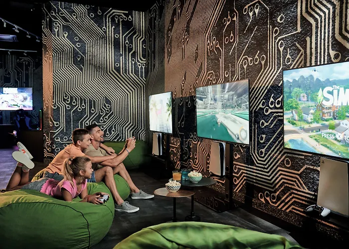 法肯斯特尼狄亚多拉家庭酒店 5* 佩特坎内