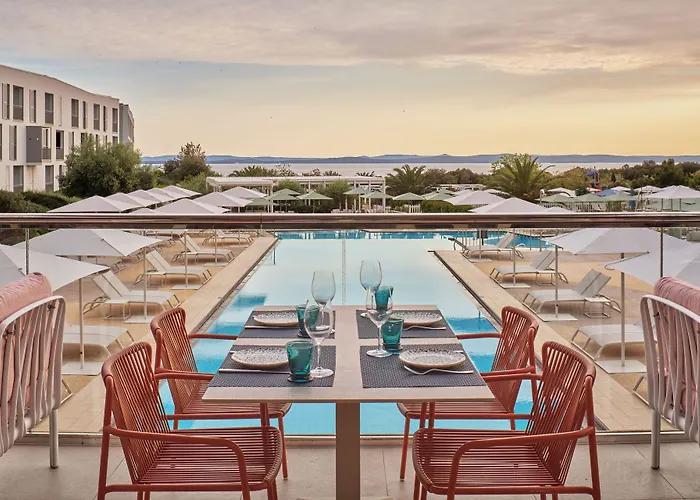 酒店 法肯斯特尼狄亚多拉家庭酒店 佩特坎内