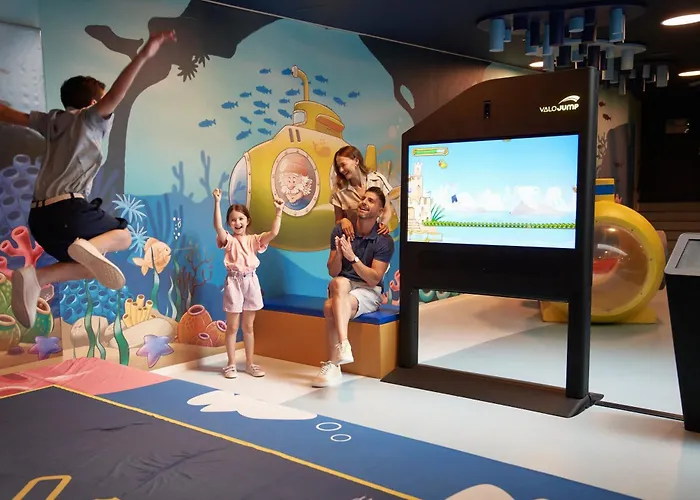 法肯斯特尼狄亚多拉家庭酒店 酒店 5*